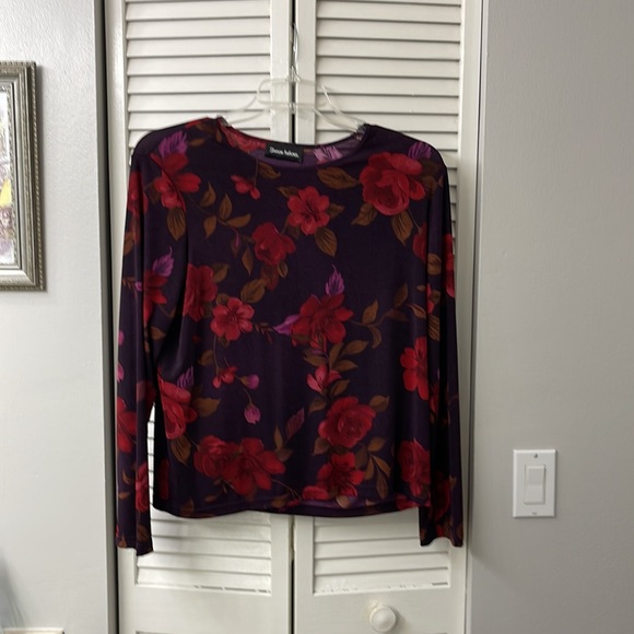 Women’s Blouse (Size XL) - Picture 4 of 5